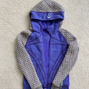 IVIVVA HOODIE